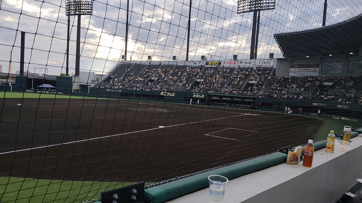 sinsenmaster's tweet photo. 仕事休んで今日の現場、阪神対日本ハムの２軍の試合観戦 https://t.co/auIuomSW2o