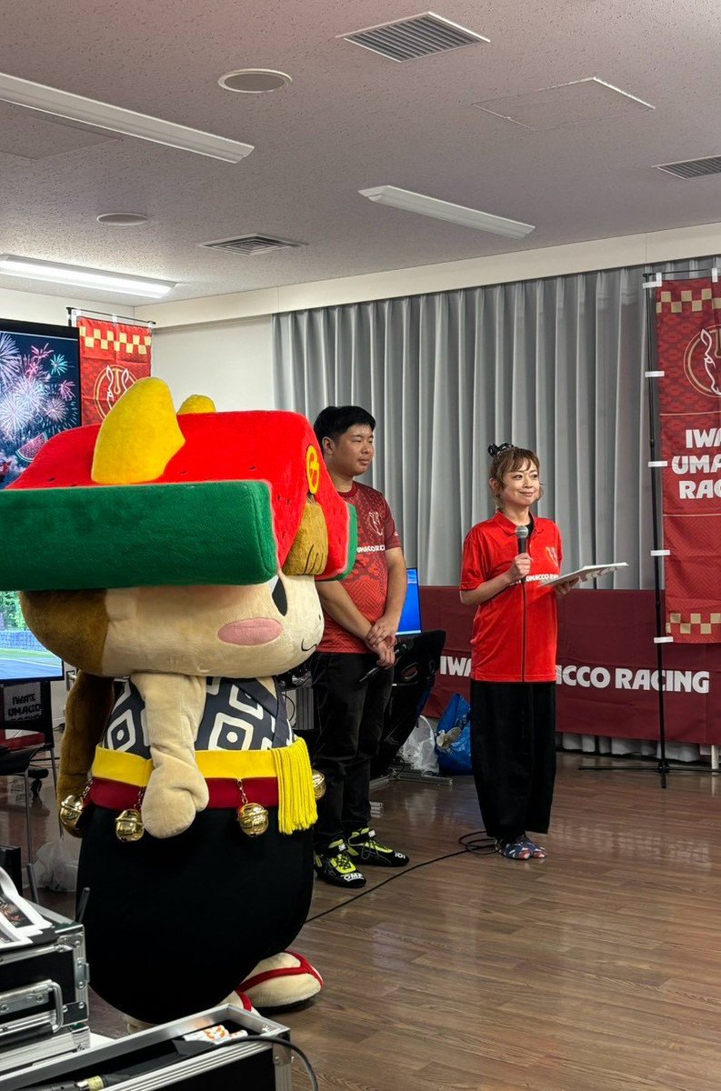 chagpon's tweet photo. 8/29の #滝祭 でテレビ局の生中継に出演したぽん✨️
放送の中で滝祭の様子や室内ブースの紹介をしてきたぽん！

その時の裏側をお届けしちゃうぽん♪

これからも営業係長のお仕事楽しく頑張るぽん！！！
#滝沢市 #ちゃぐぽん #生放送 https://t.co/WJywW6mi4b