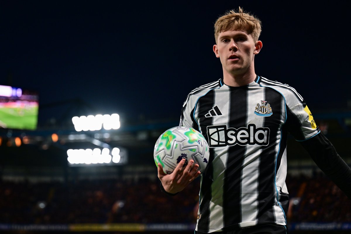 TheFergusonWay's tweet photo. 🚨 JUST IN:

Between Tielemans and Baleba joining, #mufc considered signing an outright LB: Lewis Hall.

Mount was performing well in pre-season, and staff including Carrick felt Hall might be needed more, in providing competition for Shaw, than another midfielder.

#mufc looked at a deal around the £50m mark for Hall and at that point believed a move to Old Trafford, and Champions League football, would have held appeal to him.

But the pursuit significantly slowed down about 3 weeks before deadline when Omar Berrada placed a call to Newcastle United chief executive David Hopkinson to directly address the matter at the top level and was told Hall was not for sale. The club essentially accepted this stance.

#mufc did not move to sign another left-back of major profile, to keep the path clear for Hall in future. The situation is expected to be revisited next summer at the latest.

[@lauriewhitwell, @TheAthleticFC]