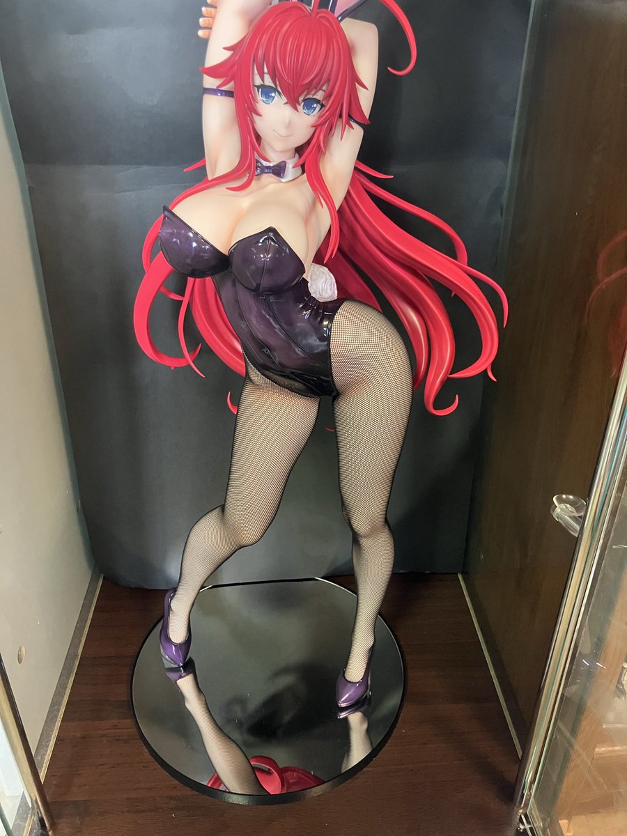 hartia7's tweet photo. リアスバニー、開封終わりました。
1/3だから当然なんだけど、デッカい！
存在感と満足感は半端ないですが、やはりこのサイズは飾るスペースがきついのでもう軽率に手は出せませんねw https://t.co/9AVwatVe0V