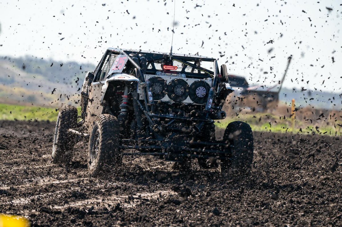 VelvetMuttc69m's tweet photo. Throwback to the last round of the Outlaw Series. Thinking of my friends at Lucas Oil Speedway this weekend for the opener. Enjoy the track, friends! https://t.co/4JUBP20qfI