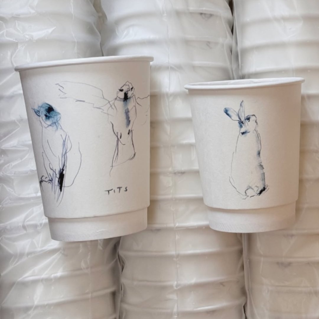 goforgreenuk's tweet photo. Check out these cups for @phillippamills
Our cups are plastic free and home compostable!! Link here to contact us today for a quote: https://t.co/9lQzzBqVon
#coffeecups #papercups #custompackaging #compostablecups #sustainability #papercupdesign #innovation #cups #paper https://t.co/UqhYiw8TIE
