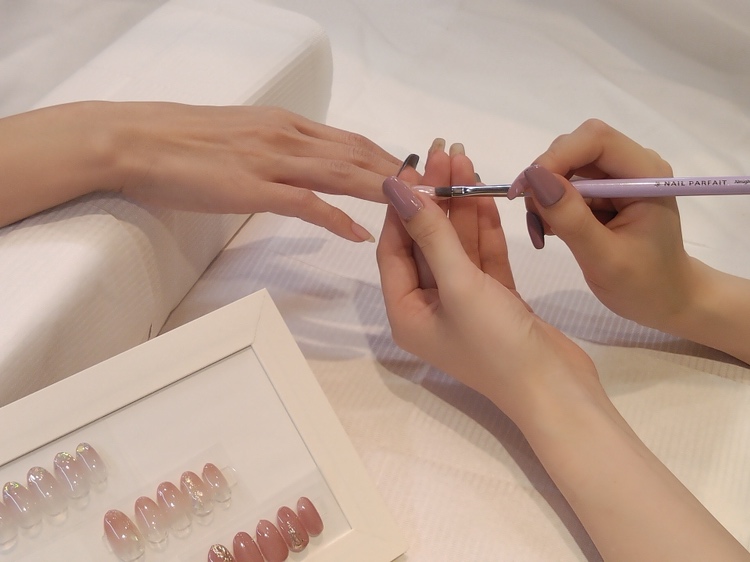 NailQuick_saiyo's tweet photo. 💎新しいサロンで経験を活かしたいネイリストさん集合💅✨今までの技術を強みに、さらにステップアップできます🌼成田第一ターミナル店は経験者急募✨第二新卒も大歓迎💗 #経験者採用 #ネイリスト募集 https://t.co/6qrN0U31Tw