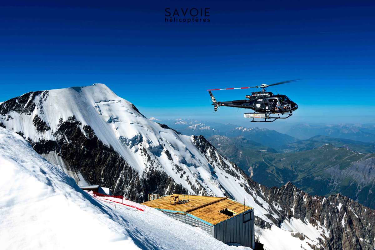 Saint_Gervais's tweet photo. [PREMIÈRE MONDIALE 🛖]
Après avoir veillé sur la voie royale du Mont-Blanc à 3 800 mètres d'altitude pendant plusieurs décennies, l’ancien refuge du Goûter va être reconstruit au Parc Thermal du Fayet.

Lire la suite : 👉 https://t.co/Zusr50D8Bf https://t.co/D7TpNyKT3D