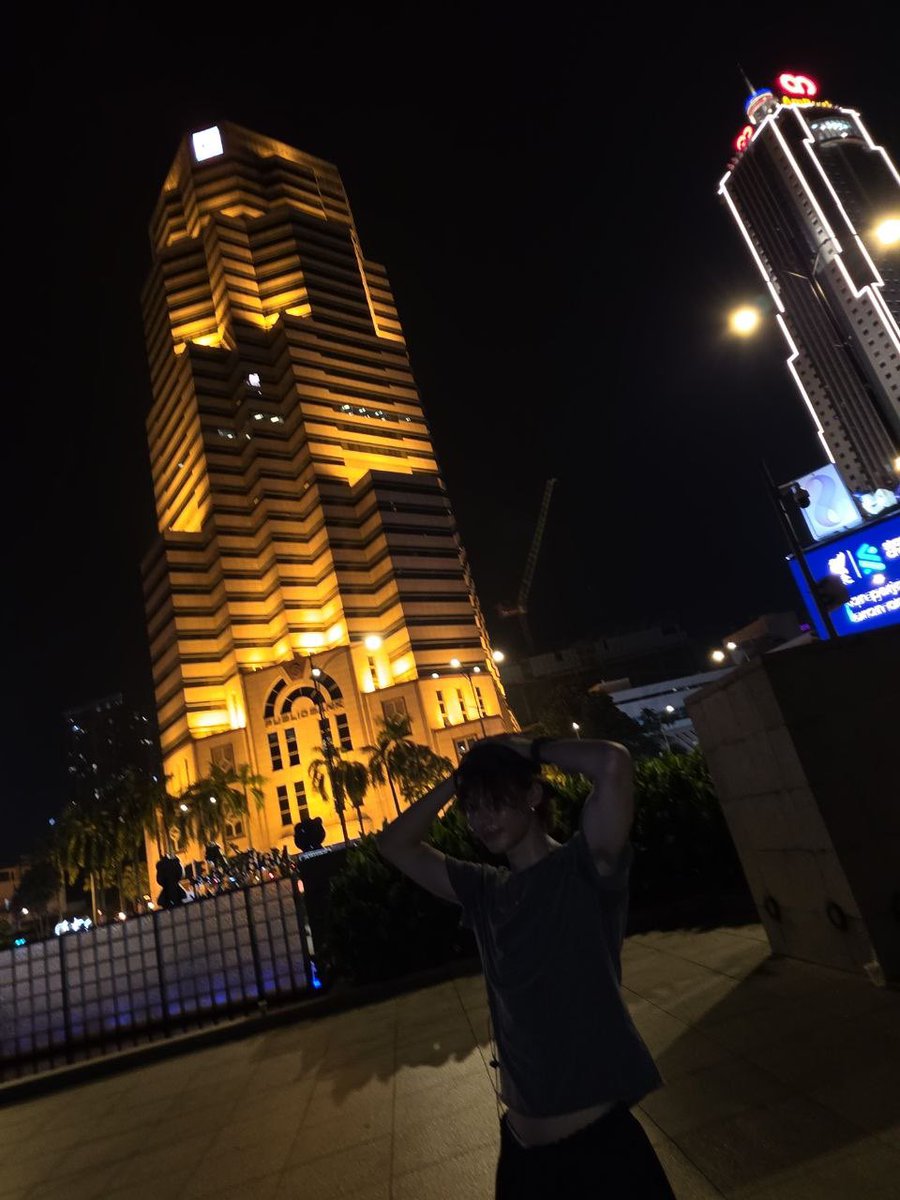 hooniest's tweet photo. ANTON IN FRONT OF THE PBB BUILDING AND BUKIT BINTANG 😭😭😭😭😭 https://t.co/a9dUXoX12E