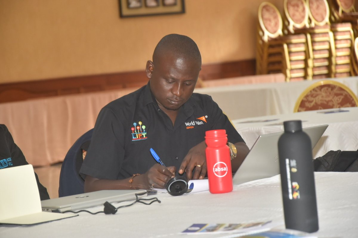 UgandaCRNN's tweet photo. Mr.@opobo_timothy the Executive Director of @AfriChildCentre , a member organisation of the network, takes Members of Parliament through the importance of investing in Early Childhood Development (ECD), with a focus on children in refugee camps and host communities.
#UPFC #ECD https://t.co/jVbmuAdl3w