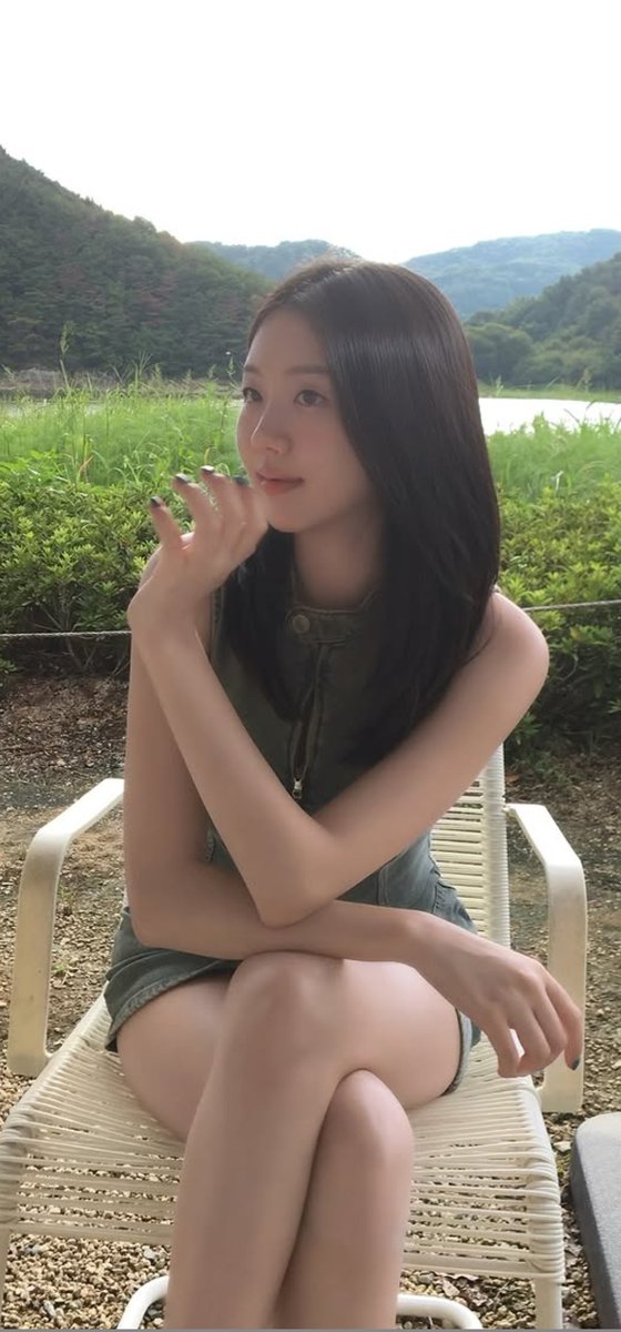 Dan_D_604's tweet photo. Karin has posted on Instagram 🍃 
Zoomed in https://t.co/MVwsZaZLw0