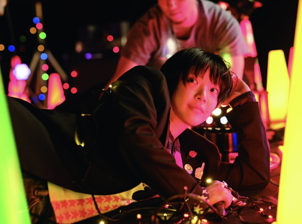 GINZA_magazine's tweet photo. GINZA 10月号「あいみょんとファッション」から特別に中面の写真を公開。新作ピースの着こなしやMVの衣装秘話、ヘアメイクの変遷、私服アイテムの披露など、30ページ以上にわたって大特集。さらにあいみょんのキュートなポーズがステッカーになった特別付録もお楽しみに✨ https://t.co/ZIIkJCwPO6