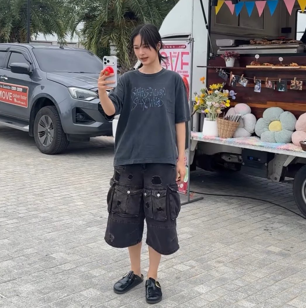 souIrina's tweet photo. other cps post cute lovestagram photos while i get shit like this from my cp 😭😭😭😭😭😭😭 pls never change my miwluv https://t.co/4z3leaCzRt