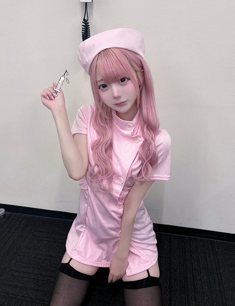 hau_nyann's tweet photo. 悪い子にはお注射ね…︎💕︎︎ https://t.co/iPoES85BEx