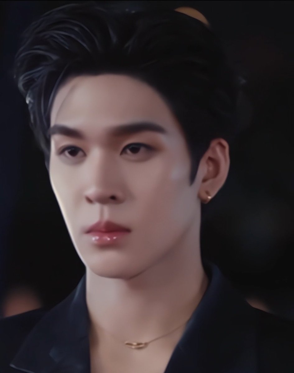 jeebibbib's tweet photo. พวกแม่เคะด่าแล้วไม่รู้สึกผิดบ้างหรอวะ หล่อขนาดนี้ https://t.co/uL0SFQPF1Z