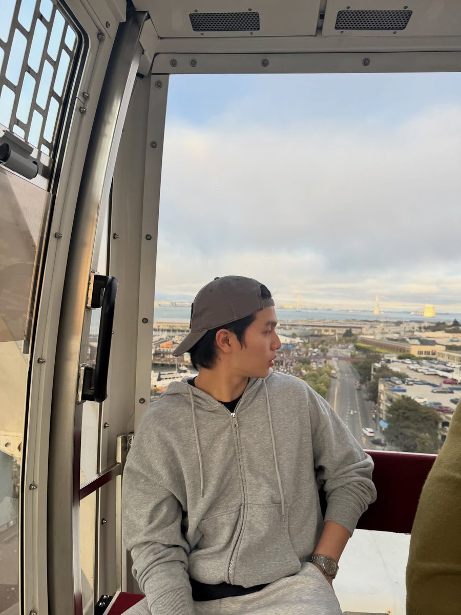 WEofficialTH's tweet photo. 020926 | Instagram posts 

📸 lykn_official : Life on tour 🌊🥗💪🏻🕶️🌎 #LYKN

#williamjkp 
#WEofficialTH https://t.co/ESVUOM9mDm
