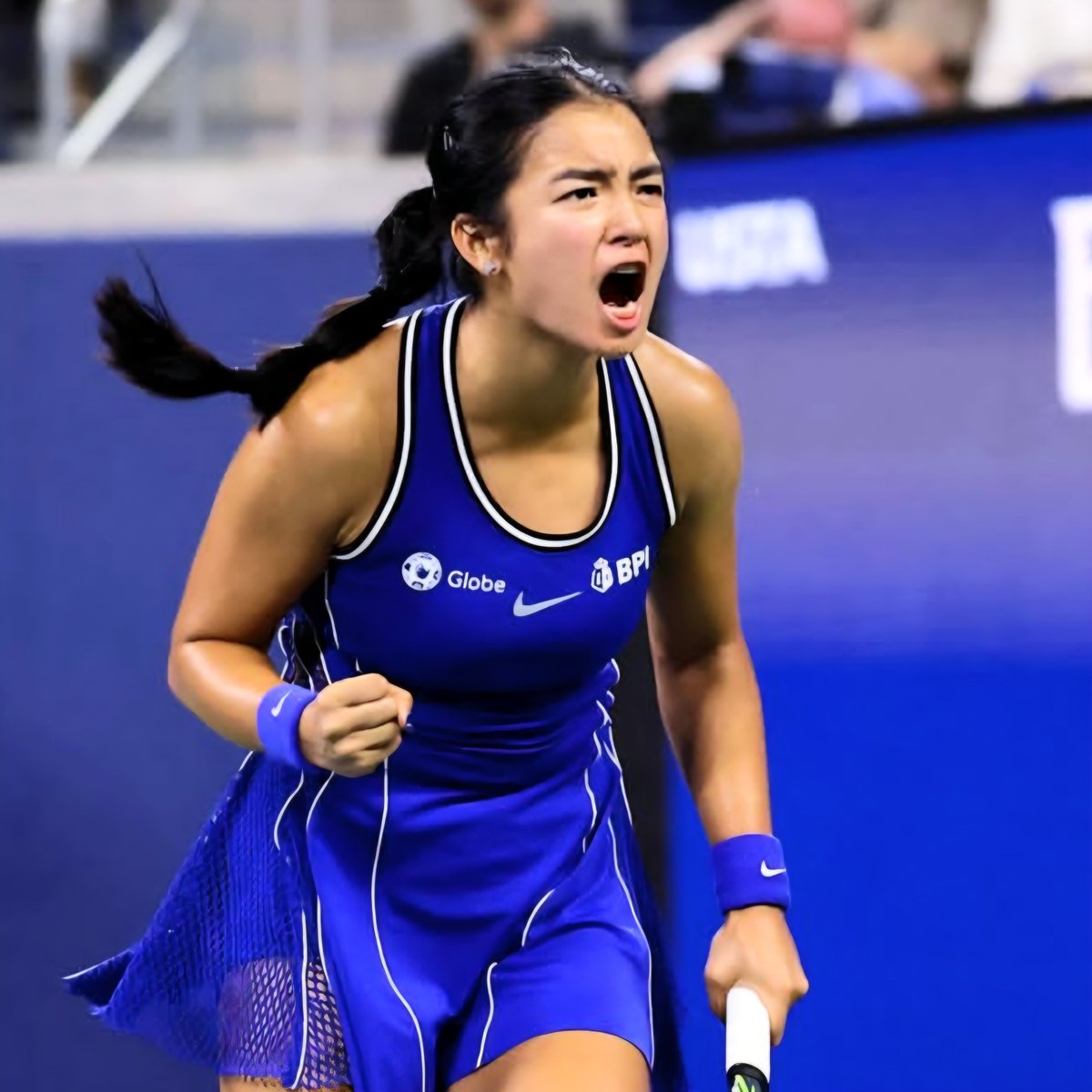 dhumzkie8's tweet photo. Fun Fact:

Nike famously enforces a strict "no patches" policy for its sponsored athletes. Icons like Roger Federer, Rafael Nadal, and Serena Williams were never permitted to feature other corporate logos on their on-court apparel.

The only three tennis players Nike has historically granted contract exemptions to wear external corporate sponsor patches on their official Nike kits are Li Na, Naomi Osaka, and Alex Eala.

Globe and BPI have been a long-time sponsor of Alex Eala.