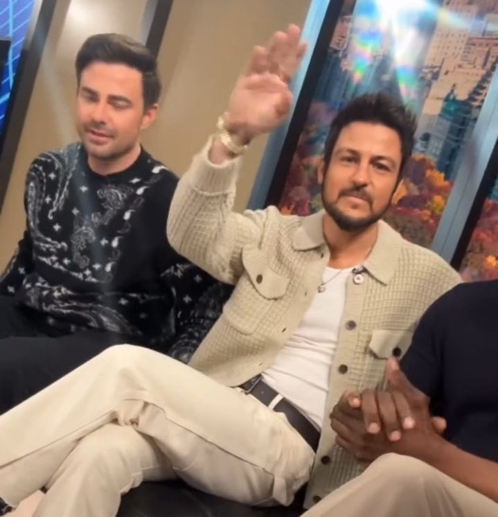 IrukeTradings's tweet photo. To everyone who keeps showing up, watching, sharing, and supporting,thank you. Truly. 🙏❤️
#TylerHynes #TylerHynesFans #FanLove #HallmarkFans #ThankYou #MovieFans #HallmarkChannel https://t.co/pN3zm4Fh27