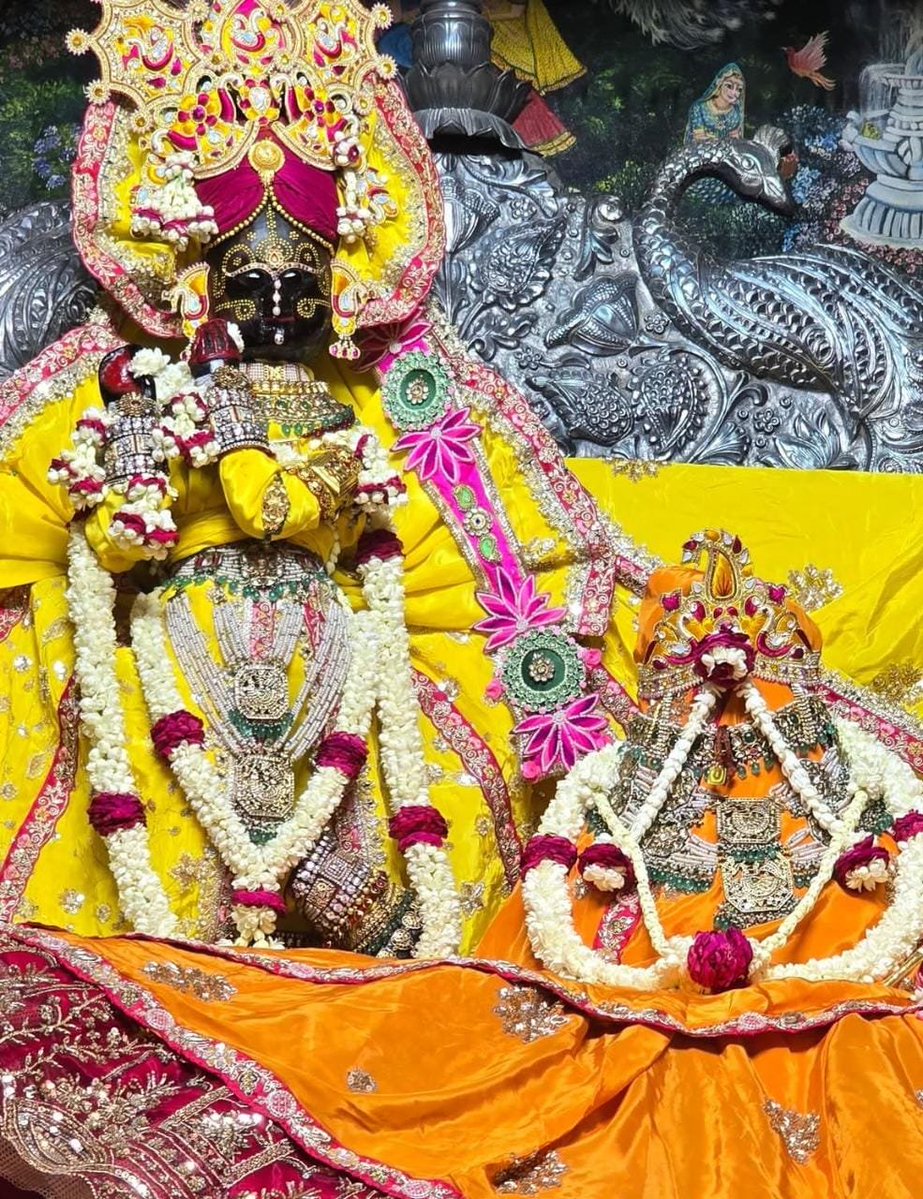 BabaBadevranath's tweet photo. आज के श्रृंगार दर्शन श्री राधावल्लभ लाल जी वृन्दावन धाम. 02.09.2026 https://t.co/1G28s7AX9F