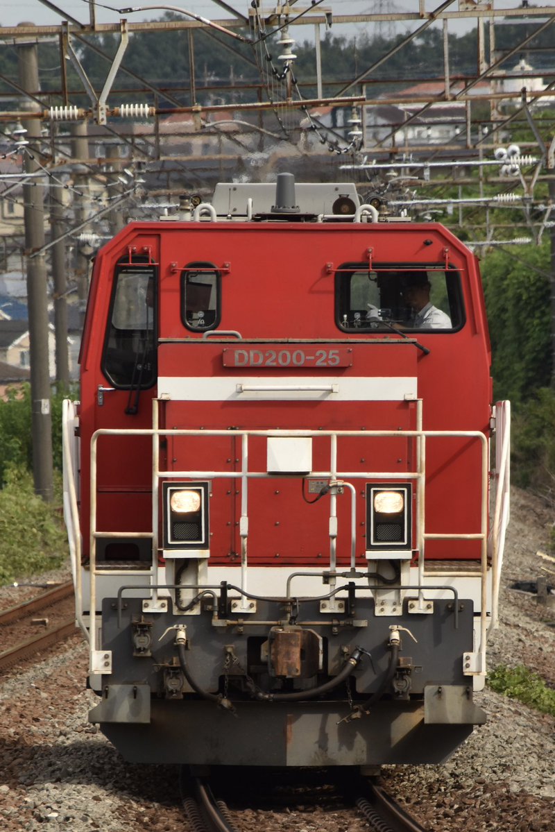 tkk5113's tweet photo. 9/2 3000系3110F 恩田入場回送
1500系1501F 恩田出場回送
DD200-25 単機回送
Y000系Y001F+6020系6162F 授受線入換
宮崎台では久しぶりに撮りました。DD200の単機は初めて撮った。 https://t.co/XpPDtNT4Su