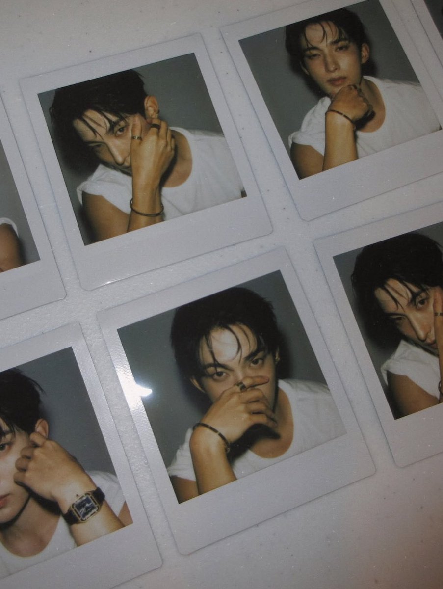 takemeothemoon's tweet photo. ain’t nobody looking at that damn cartier 🧎🏻‍♀️ https://t.co/HRRgihb0Jn