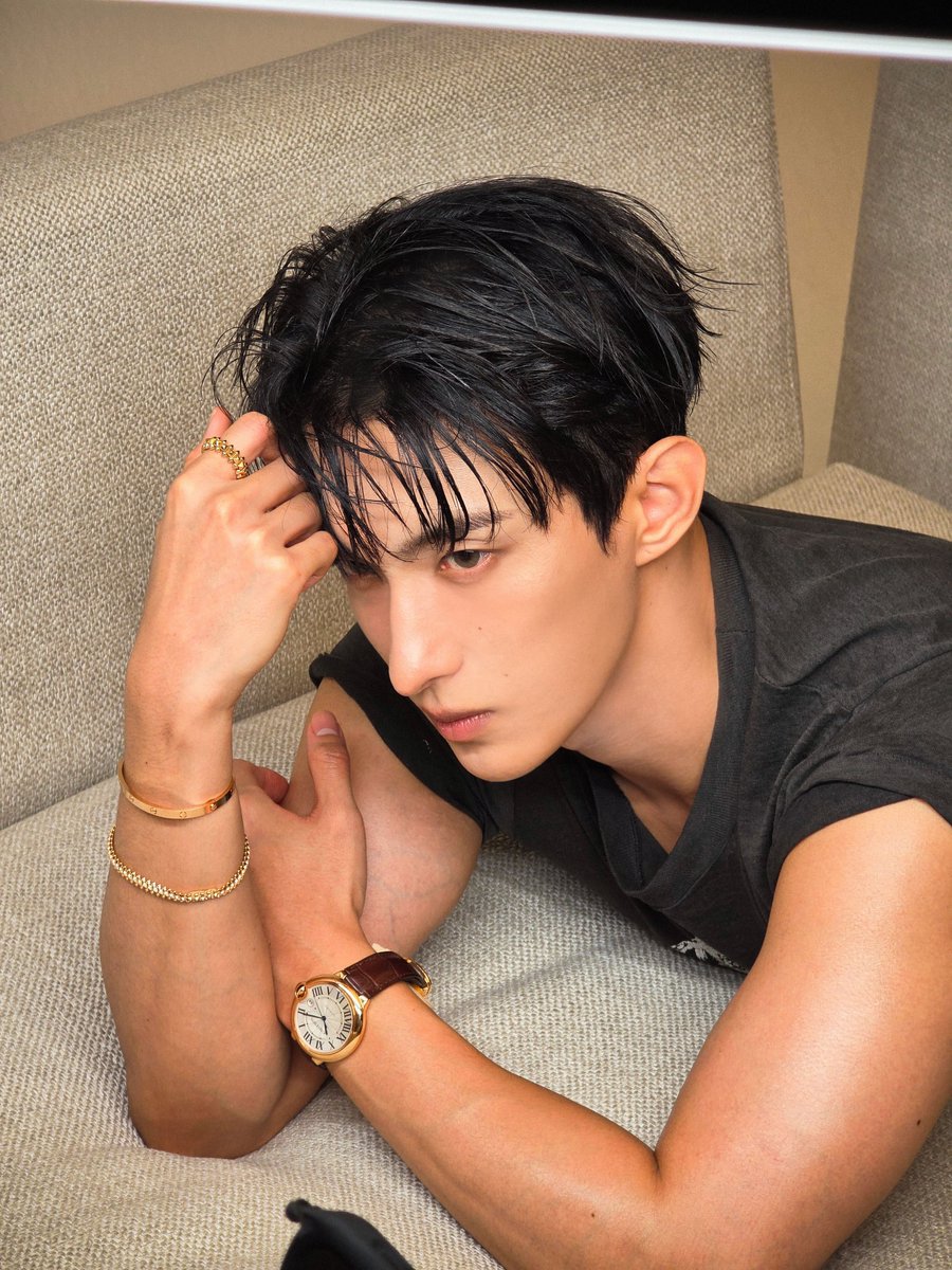 KyeomsBaekery's tweet photo. THE BEHIND FOR DOKYEOM X DAZED KOREA IS HERE😭🤍🤍

— 260902 Dokyeom’s IG Update #도겸 https://t.co/UZk3OHU3xu
