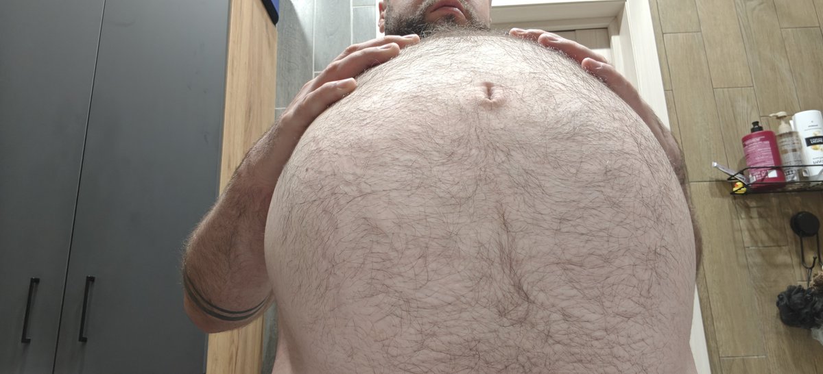 johnnykb8m's tweet photo. Yesterday I flooded my gut with beer and gainer till it was packed solid.

Pushed that fucker out and almost lost my mind. Belly turned into a massive hard ball, navel nearly popped out. 
#BellyInflation #GutStuffing #BigBelly #StuffedGut #HairyBelly #Inflation #HugeJohnny https://t.co/xDREhK3W8A