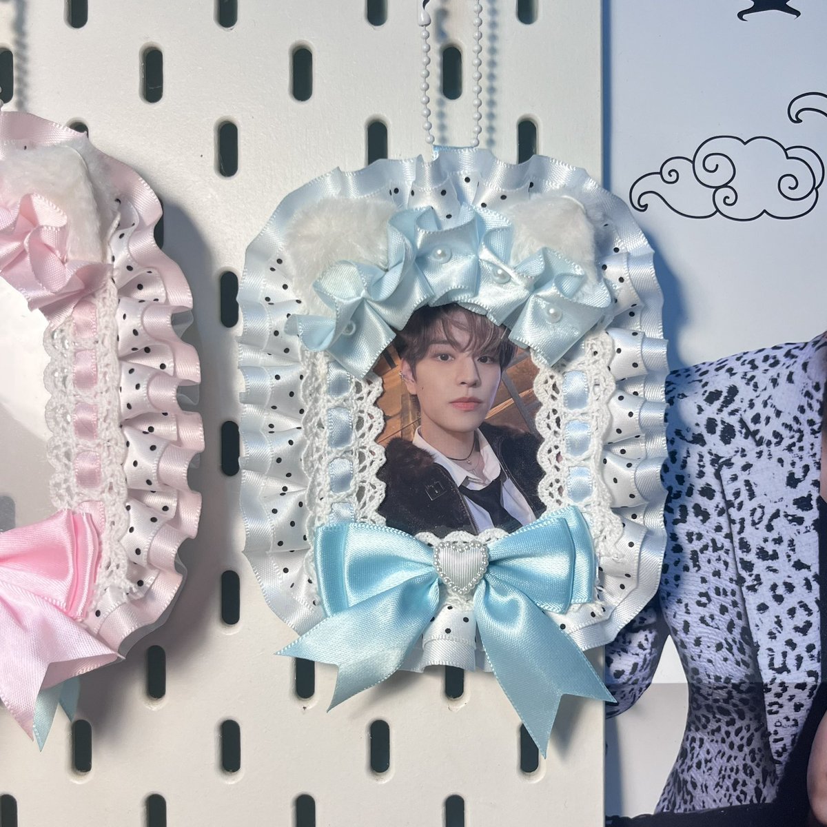 sweetlandtwo's tweet photo. 🪽♥️ᐟframecard ˳ׄ ˚

 🗯️ พร้อมส่ง  160 free shipping 
  dm/mention 

#ตลาดนัดเฟรมการ์ด #เฟรมการ์ด #เฟรมการ์ดลูกไม้ #เฟรมการ์ดพร้อมส่ง #เฟรมการ์ดตกแต่ง #ตลาดนัดsanrio #ตลาดนัดstraykids https://t.co/wzyZSdWHOS