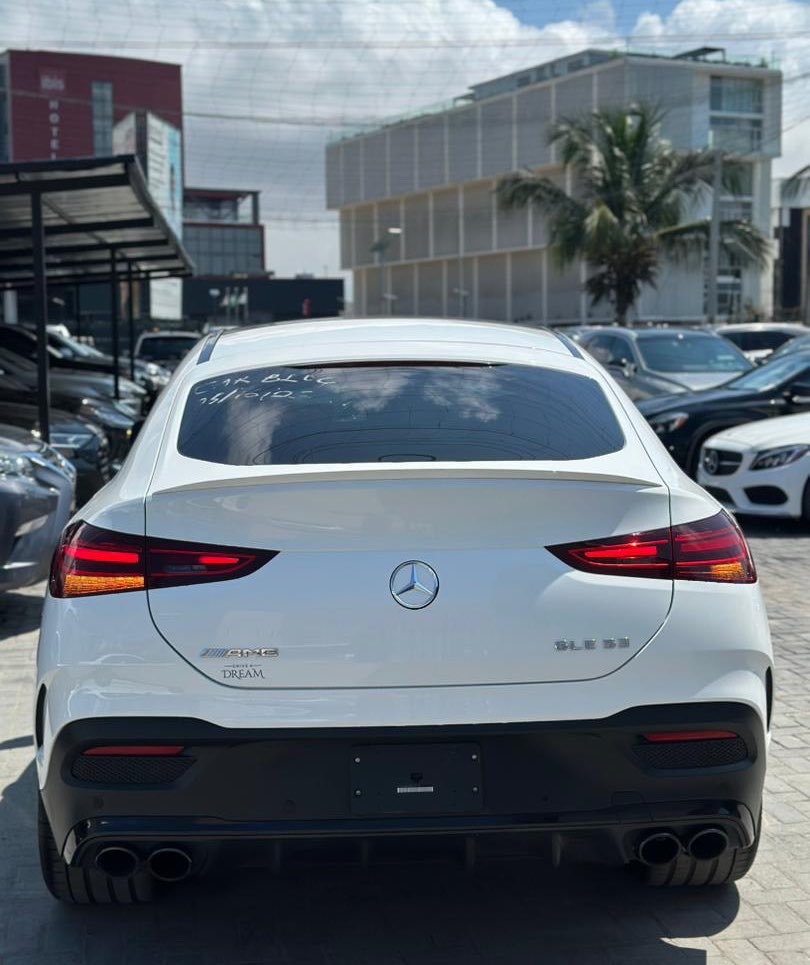 Kinglamarr___'s tweet photo. 2024 Mercedes Benz GLE 53 AMG now available 
- White on black Interior
🏷️: N166 million ($120.5K)
Contact for details 📥
Nationwide delivery 🇳🇬 https://t.co/2UE2lDrily