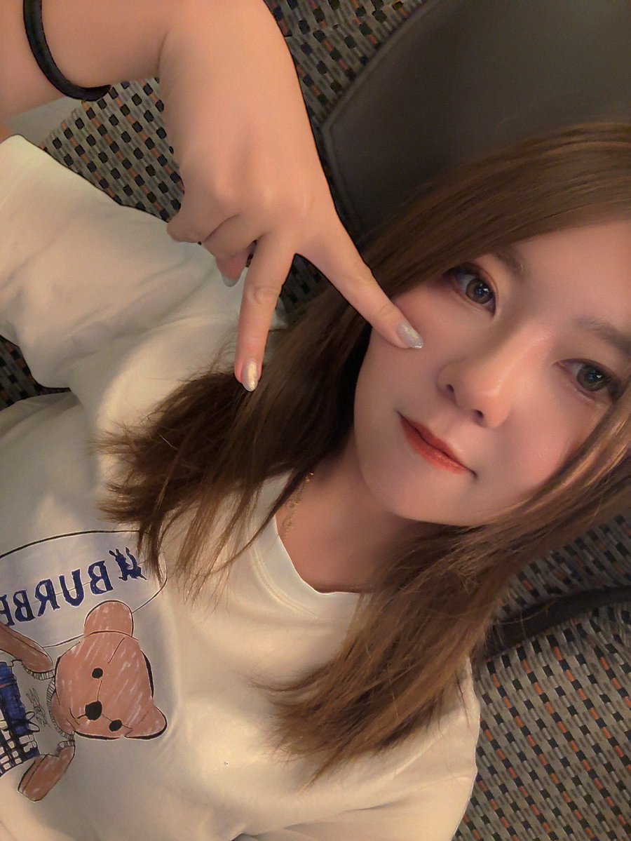 erina_golf1018's tweet photo. 今日もお疲れ様っ！

今年のSNS目標はX、Instagram共に
フォロワーさん1万人目指してます✨

もともと継続して投稿するのとか苦手だけど沢山の方と繋がれるように頑張るので
皆さんの力を貸してください！
#いいなと思ったらRPといいね 
#フォローお願いします 👍  ̖́-

#前田衣里奈 https://t.co/10MX7N3fi7
