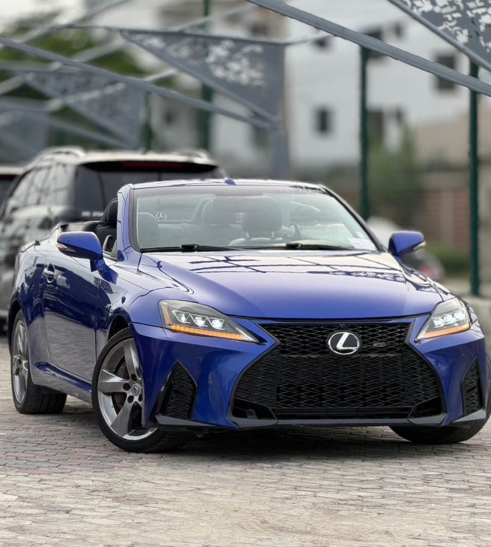k_autos1's tweet photo. 🖤💙🖤💙✨💙🖤💙🖤

🇺🇸 2010 Lexus IS350 Convertible
Tokunbo || Facelifted to 2019 || Duty Paid ✅

🔥 Perfect Condition
💰 ₦15M
📍 Oniru, Victoria Island, Lagos. 

Call/WhatsApp: +234 905 033 4879 🇳🇬
#fyp #viral #foryou #Lexus #kldautos https://t.co/LyrbojRAK1