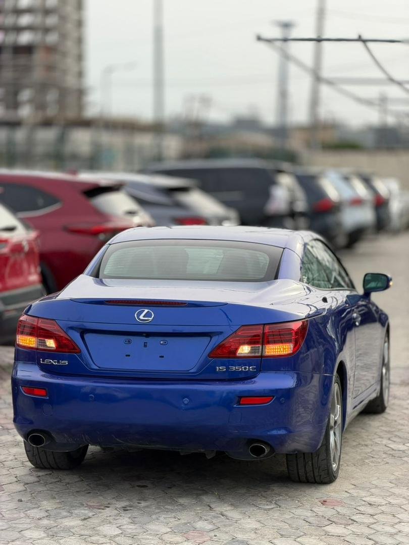 k_autos1's tweet photo. 🖤💙🖤💙✨💙🖤💙🖤

🇺🇸 2010 Lexus IS350 Convertible
Tokunbo || Facelifted to 2019 || Duty Paid ✅

🔥 Perfect Condition
💰 ₦15M
📍 Oniru, Victoria Island, Lagos. 

Call/WhatsApp: +234 905 033 4879 🇳🇬
#fyp #viral #foryou #Lexus #kldautos https://t.co/LyrbojRAK1