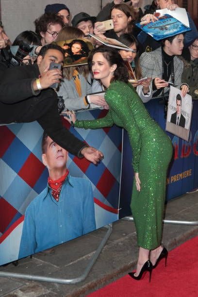 evagreen2642's tweet photo. Looking back at the magical London premiere of Dumbo in this shimmering green dress on the red carpet felt pure, connecting with every single one of you in the crowd, taking selfies, and feelling such genuine warmth made my heart so full.Unforgettable memories! 💚✨ https://t.co/otkdfkFu1N