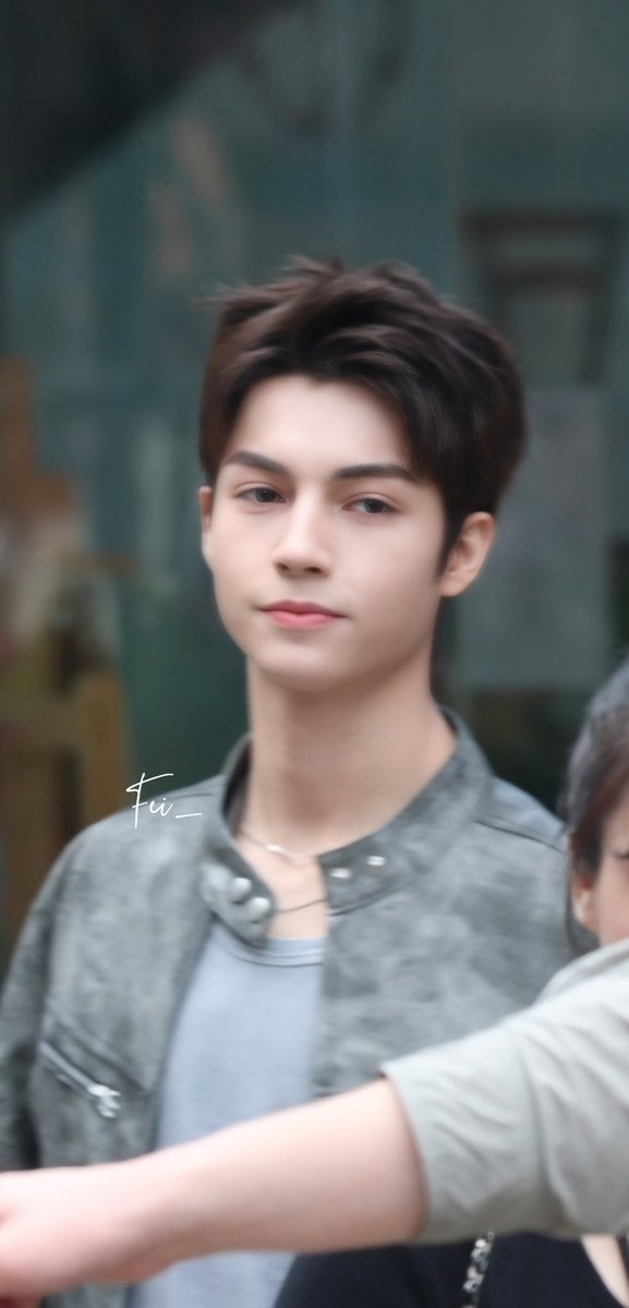 Favorite0526's tweet photo. 2026 0216 Thailand
A very handsome boy
#Charliemullis  #smtr25charlie #찰리 https://t.co/G2gGEuXVie