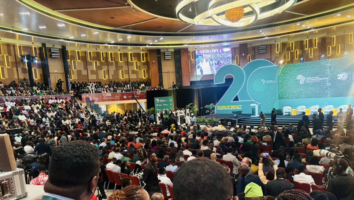 ryaf_agribiz's tweet photo. Young Africans are shaping the future of food systems. 
Today, the #AFSForum2026 Official Opening Ceremony brings together leaders, policymakers, entrepreneurs and young people in Kigali to discuss the future of Africa’s food systems.
Follow the proceedings live 👇
​🔴 Watch live: https://t.co/BMBNW6ukXh
#AFSForum2026