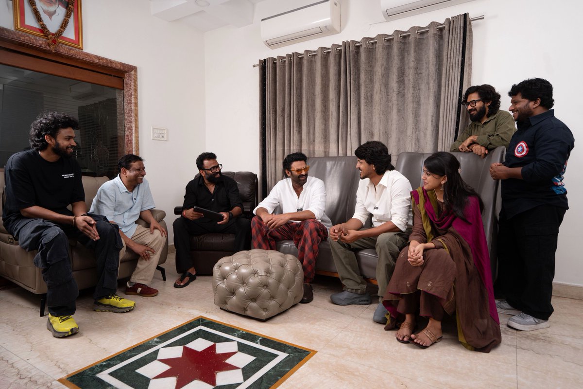 VangaPictures's tweet photo. The Gang got Blessed ❤️‍🔥

All the love, wishes and good vibes from our Rebel Star for #Romanchakam 🥹❤️

HIGHLY #SPIRIT-ed 🔥🔥

#Prabhas https://t.co/8mX6p1QKeg
