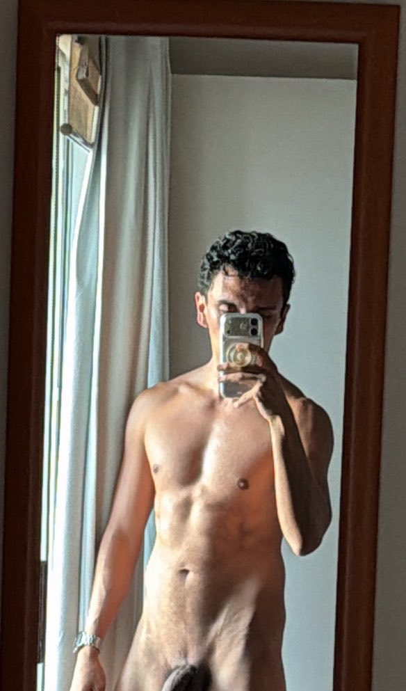 EdoardoAranda's tweet photo. Qué calor 🥵 https://t.co/iEn8ezOhq7