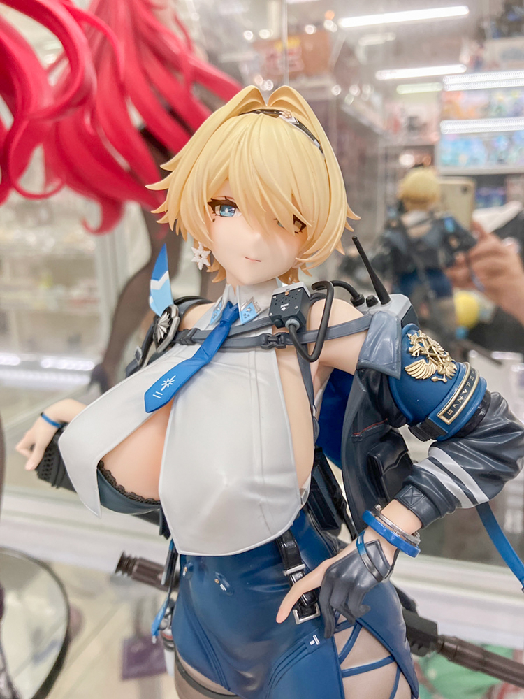 amiami_akiba's tweet photo. 【#あみあみ秋葉原ラジオ会館店】

ファット・カンパニー様の「ドールズフロントライン2：エクシリウム ニキータ 1/6 完成品フィギュア」

デコレーションマスター展示中です！
#ドールズフロントライン2 #ドルフロ2 https://t.co/jdIC7os8V5