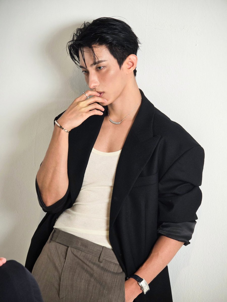 dkzones's tweet photo. 260902 dk_is_dokyeom ig post #DOKYEOM #도겸 

🌻 @/dazed @/cartier

🥵🥵🥵🔥🔥🔥 https://t.co/KgFnIWRhAw