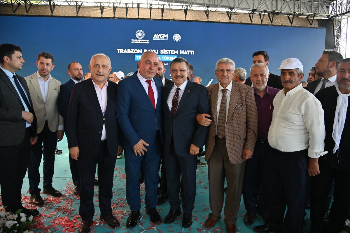 ADEM__AYDIN's tweet photo. TRABZON’UN GELECEĞİNE TÜM ŞEHRİMİZLE BİRLİKTE

Bugün Trabzon’umuza sadece bir ulaşım projesinin değil, şehrimizin geleceğine dair tarihi bir yatırımın temelini attık.

Akçaabat’tan Yomra’ya uzanacak Raylı Sistem Projesi; ulaşımımızı kolaylaştıracak, hemşehrilerimize zaman ve konfor kazandıracak, Trabzon’un gelişimine ve şehir vizyonuna önemli katkılar sunacaktır.

Trabzon’un gelişimine katkı sağlayan, şehrimizin geleceği için emek veren ve kalıcı eserlerin ortaya çıkmasına vesile olan herkesi takdir ve şükranla anıyorum.

Başta Büyükşehir Belediye Başkanımız Sayın Ahmet Metin Genç’e, Ulaştırma ve Altyapı Bakanımız Sayın Abdulkadir Uraloğlu’na; projenin her aşamasında emeği bulunan tüm teknik ekiplere, mühendislerimize, çalışanlarımıza, kurum ve kuruluşlarımıza ve katkı sunan herkese gönülden teşekkür ediyorum.

Trabzon’umuza ve hemşehrilerimize hayırlı, uğurlu olsun.