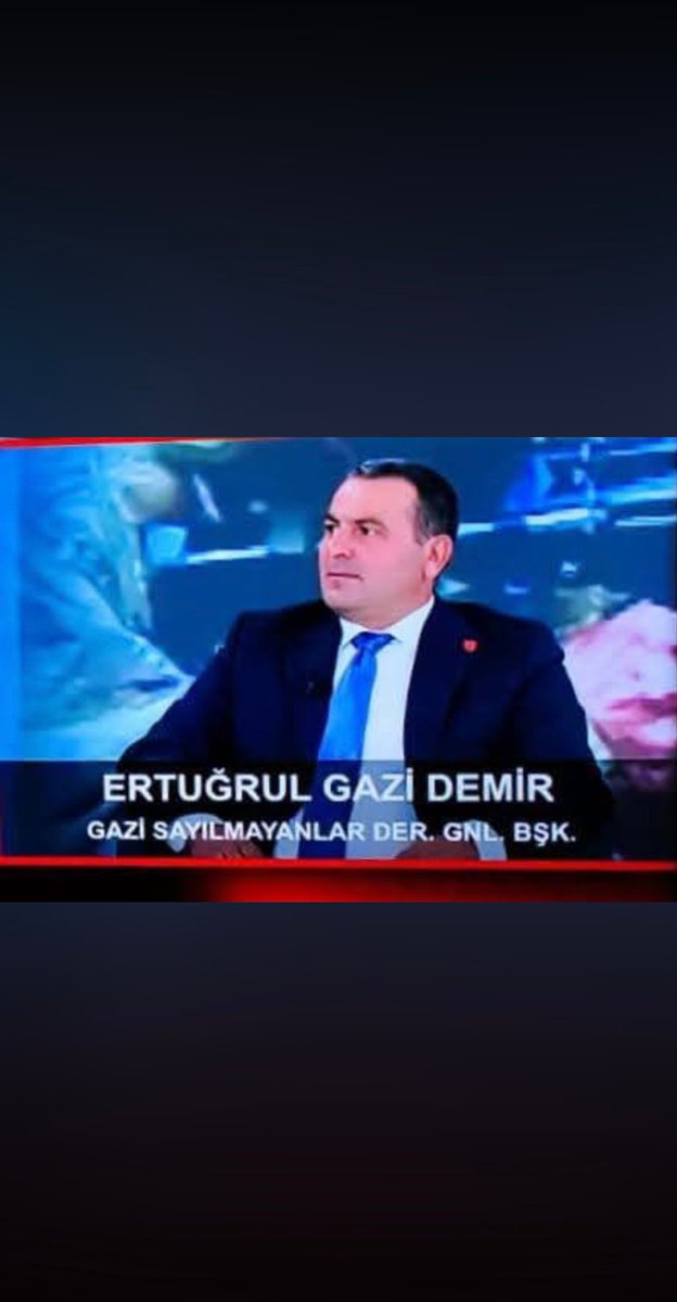 ErtugrlGaziTmsy's tweet photo. @TmsyGaziler olarak başta sn @tcbestepe @RTErdogan ve @MHP_Bilgi Genel  Başkanımız @dbdevletbahceli sn @tcailesosyal bakanımız @MahinurOzdemir olmak üzre bakan Yardımcılarımız Sn @ztarikdaroglu @SayimMadak @ashb_sehitgazi Genel Müdürümüz Sn @mhrmkurt  beye milli savunma Komisyon başkanımız Sn @hulusiakarmedya bakanımıza komisyon üyeleri sn @refik_ozen16 @FeyziBerdibek1 ve bizler için geceli gündüzü yirmidört saat esasına dayalı çalışma yapan çok değerli kıymetli vekilimiz. Sn @celebimehmeta vekilimize sonsuz teşekkürlerimizi sunuyoruz. Devletimiz her daim. Şehit ailelerimizin, gazilerimizin her daim yanında olmuştur. Yanında da olmaya devam etmektedir. Devletimize olan inancımız ve güvenimiz tamdır. Allah devletimizden razı olsun.
Bugüne kadar hep şunu söyledim ve söylemeye devam edeceğim.  Gazi Onurlu saygın kişidir. Gazi kişi örnek işidir. Vatan için ülke için mermi yemek herhangi birine , yada devletimizi yönetenlere hakaret  etme , parmak sallama hakkı vermemektedir. Gaziliğimize, onurumuza yakışır bir şekilde. Her daim devletimizin yanında. Emrinde olmaya devam edeceğiz. Allah devletimizden razı olsun.
Devletimiz her daim şehitlerimize gazilerimize sahip çıkmıştır. @Akparti
@drbetulsayan bakanımıza 
@leventalyyildiz başkanımıza bizlere vermiş olduğu emeklerinden ve desteklerinden dolayı sonsuz teşekkürlerimizi sunuyorum.