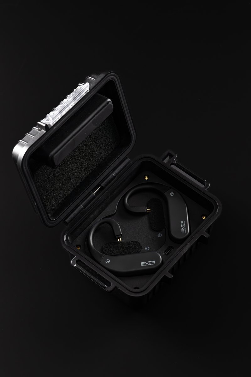 shenzhenaudio's tweet photo. The highly anticipated MOONDROP EVO 2 ear-hook module has finally arrived, priced at US$99.99! This model features a custom Bluetooth master chip and a high-performance digital power amplifier chip, supporting LDAC, LHDC, and LC3 audio transmission. It also includes Beamforming ENC technology for clear calls. Additionally, the module has a replaceable connector design, allowing you to swap it with other connectors. Check it out now!