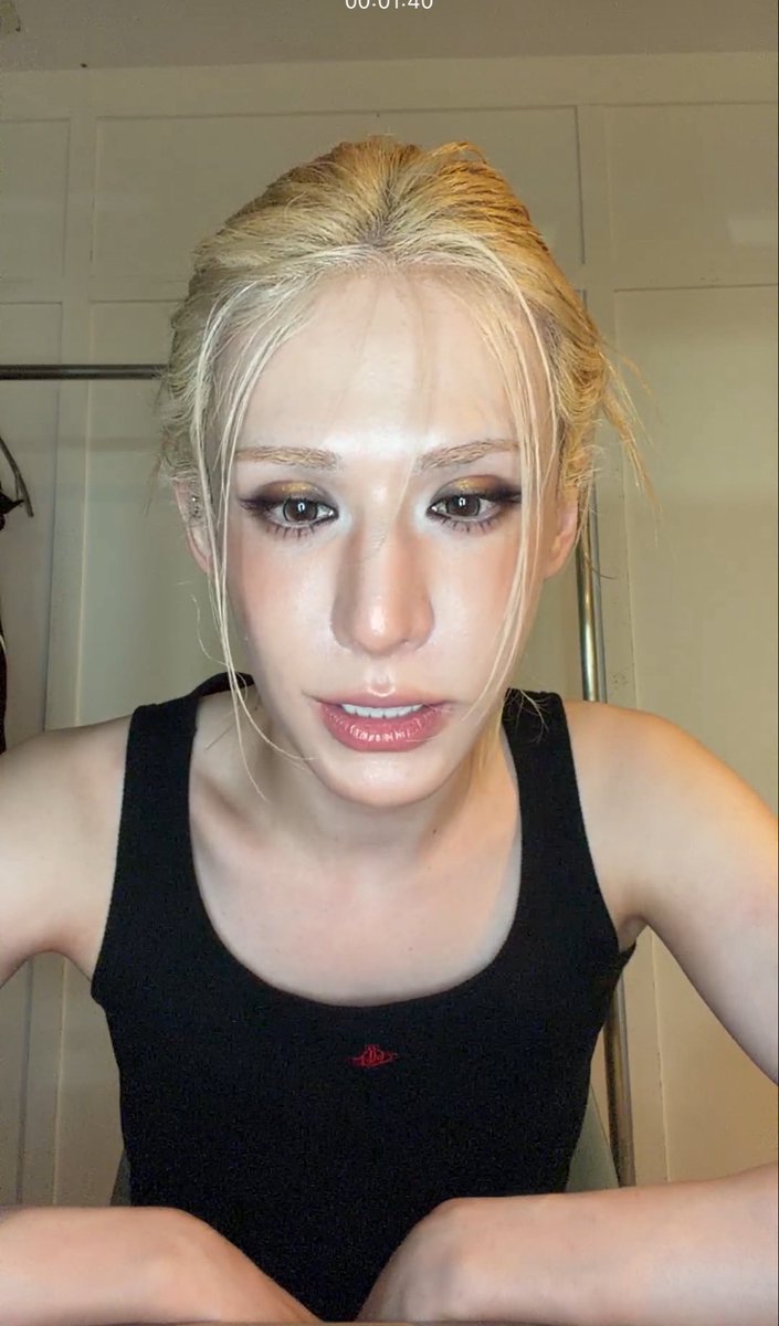 hyunikittys's tweet photo. SHE IS SO BEAUTIFUL https://t.co/pwMO1AW0HL