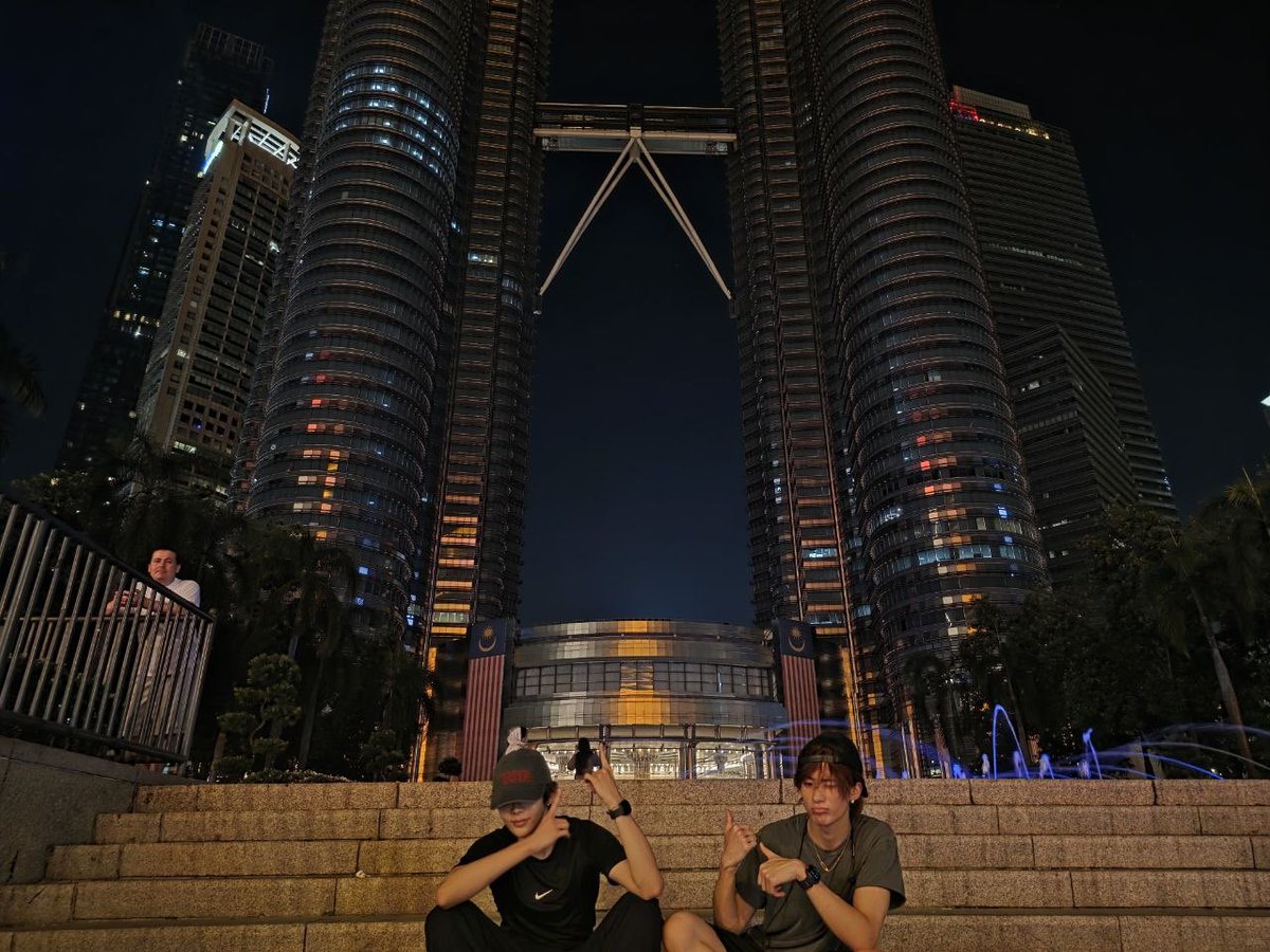 letmeloveanton's tweet photo. went to all the famous spots so he’s a certified kl boy now https://t.co/AfN4mgM55Z