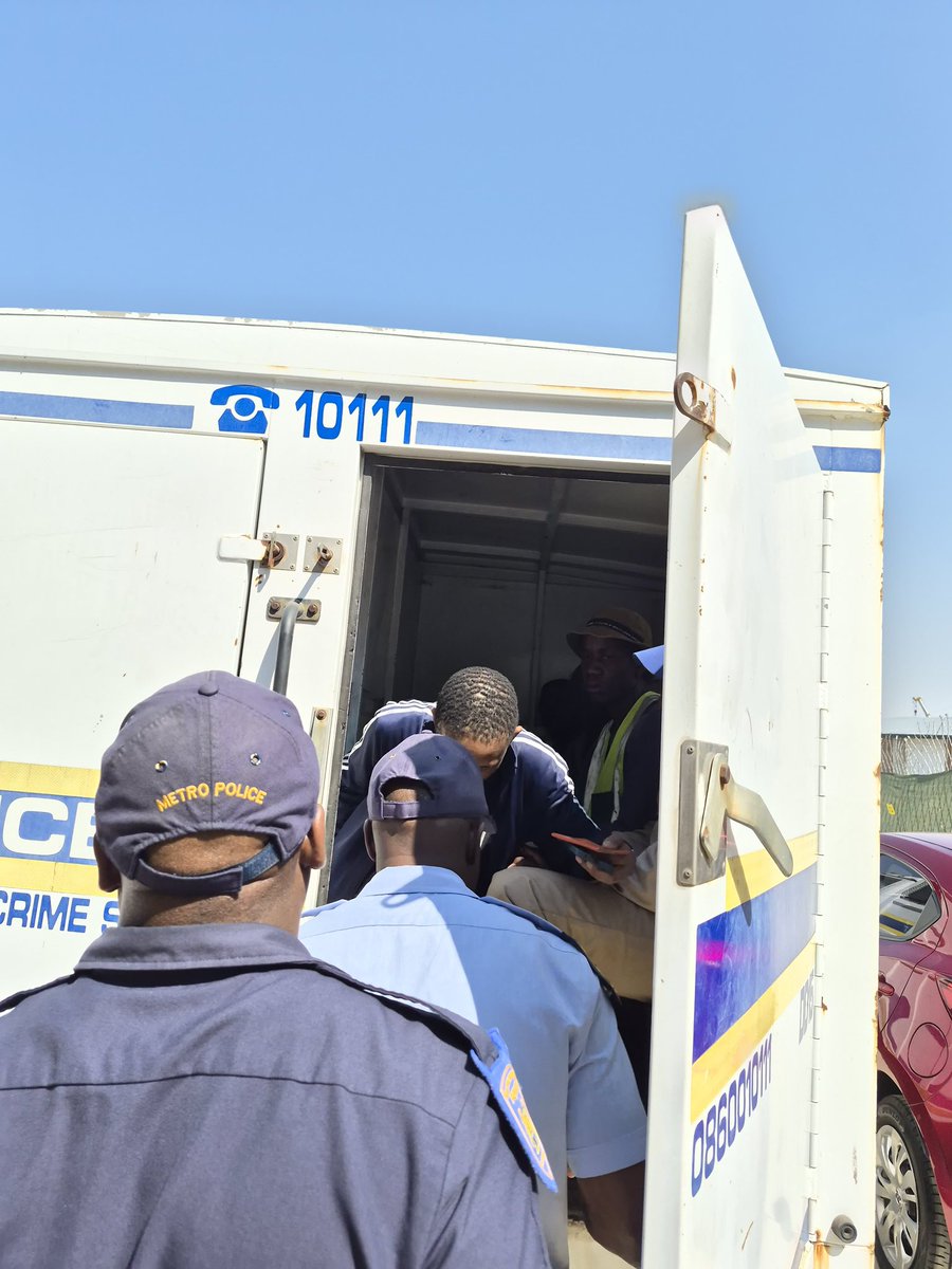 DadaMorero's tweet photo. Today’s operation exposed the scale of the challenge we are dealing with. So far, 32 undocumented foreign nationals have been arrested. The number could have been much higher, as hundreds of workers fled the site when law enforcement arrived, with many jumping over walls to evade inspection.