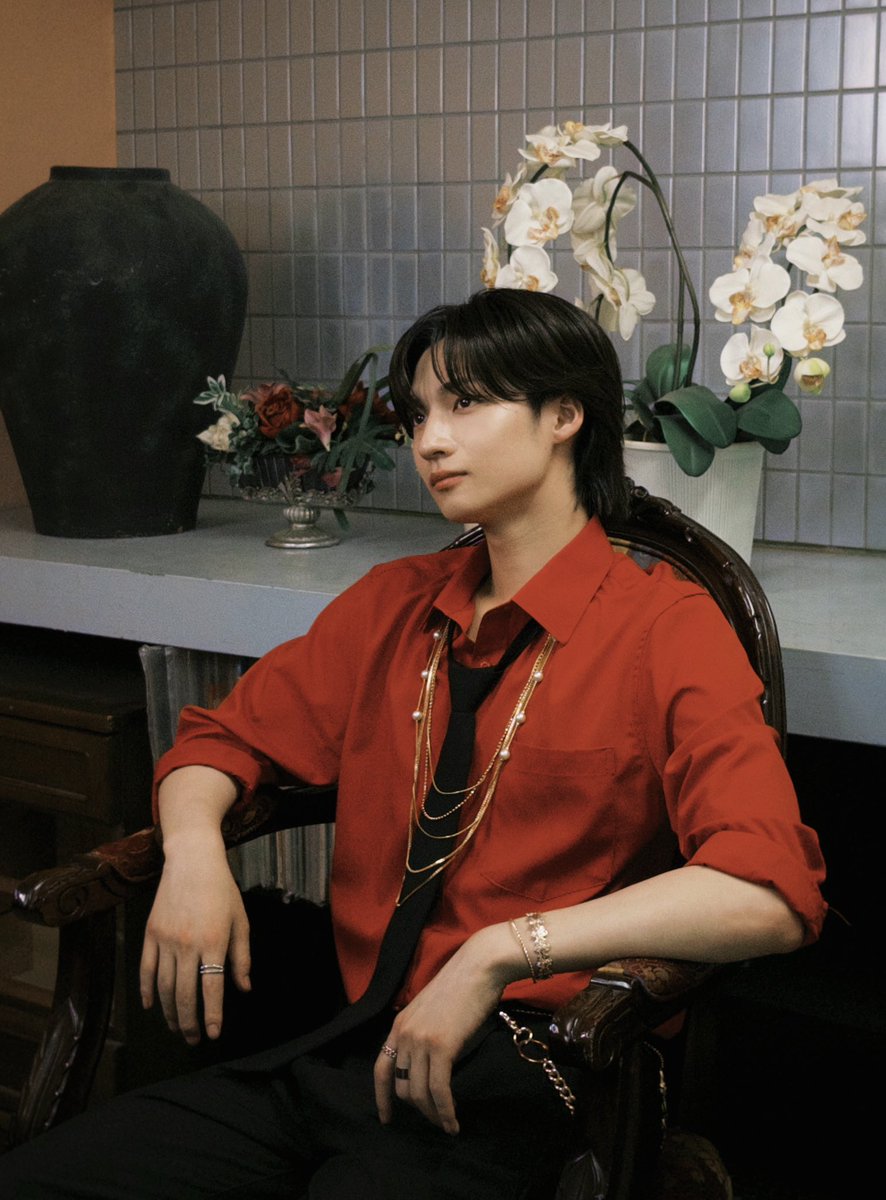 ICEx_official's tweet photo. #HOTxひといき
#RIKU

「 #熱烈ファイヤー 」MV ﾎﾞﾝｯ❤️‍🔥
https://t.co/wr80j3qkrz

#1番アツいとされる青い炎が似合うｱﾂｱﾂな男　
#カメラ目線ショットだとｱﾂｱﾂで直視が難しいらしい https://t.co/vGUmG4ME4t