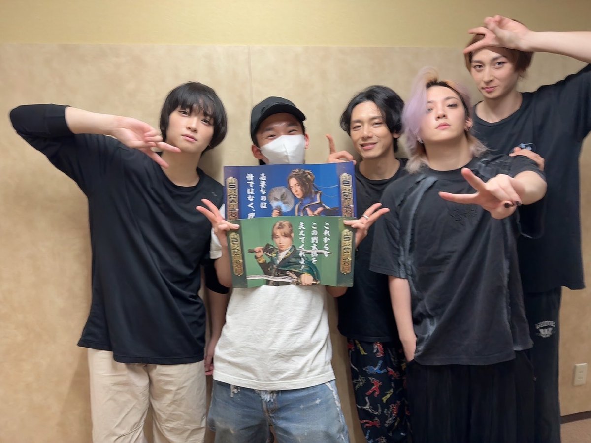 ryousei_tanaka's tweet photo. 剣劇「三國志演技～蜀漢」
4日目ご来場ありがとうございました！！

本日は心が観に来てくれました✨
久しぶりに会えて嬉しかった🥴

明日も頑張るぞい💪

#剣劇三國志 https://t.co/NWXX2N31tR