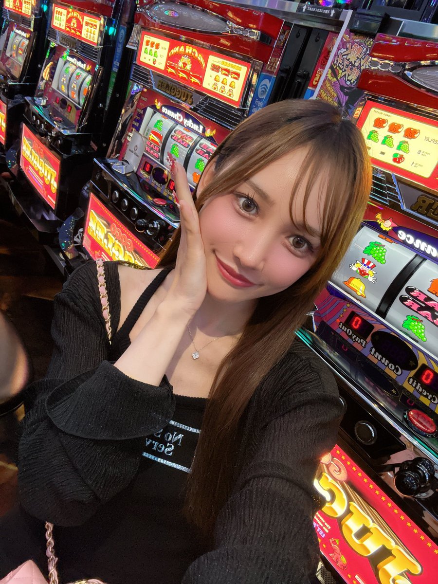 CanXox's tweet photo. ベガスベガス大東店に来ました✨ジャグラー🤡 https://t.co/gThOtY8e8O