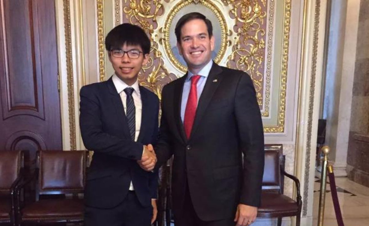 loong_of's tweet photo. Kenneth Roth is undoubtedly one of the most dedicated propagandists for anti-China propaganda. He racks his brains to smear and discredit China, fabricating various charges, even exploiting the recent mudslide disaster to his advantage, dismissing scientifically proven causes of natural disasters as trivial, and falsely claiming China's significant achievements in developing ethnic minority regions like Xinjiang and Tibet as "genocide."

Now let's look at Joshua Wong's charges. Since the 2014 Umbrella Movement, Wong, at the age of 15, abandoned his normal student life and instead devoted himself to anti-Hong Kong and anti-state "street politics," gaining notoriety and receiving "high attention" from Hong Kong's "anti-government" forces and the West, including a personal meeting with figures like Pelosi. He was seen as having value, capable of inciting and motivating more young people in Hong Kong to take to the streets, for which he personally reaped considerable benefits. Until the 2019 anti-extradition bill protests, he was involved in numerous lawsuits, including the June 21st siege of police headquarters case, the 2019 anti-mask law protest case, and the Legislative Council "35+" primary election case (a plan to indiscriminately veto the budget after securing a majority of seats in the Legislative Council, forcing the Chief Executive to dissolve the Legislative Council and resign, attempting to paralyze the operation of the Hong Kong SAR government).

Including the period from July 1st to November 23rd, 2020 (after the Hong Kong National Security Law came into effect), Joshua Wong conspired with Nathan Law (who is now in exile in the UK) and others to continue the "international front" through social media, foreign media interviews, and articles, requesting foreign or overseas institutions to impose sanctions, blockades, or other hostile actions against the Hong Kong SAR or the People's Republic of China.

Wong's question is: would any of these charges constitute a serious violation of the law in the US and Western countries?

Joshua Wong currently faces multiple charges related to national security and the anti-extradition bill movement. He formally pleaded guilty in the Hong Kong High Court to the latest charge of "conspiracy to collude with foreign or overseas forces to endanger national security." Prior to this, he had already been convicted of "conspiracy to subvert state power" and sentenced to 4 years and 8 months in prison for his involvement in the "47-person case," as well as multiple charges of participating in and inciting illegal assemblies, and had already served nearly 6 years in prison. His decision to plead guilty and submit a letter of appeal indicates that he has accepted reality. Pleading guilty to expedite the determination of his total sentence is a pragmatic approach to stop judicial infighting and strive for maximum sentence reduction.

All of this, including his initial actions, the court's verdict, and the purpose of his guilty plea, was conducted in accordance with the law. Anyone still hyping this outcome as an "injustice" or "political persecution" either lacks basic understanding of the rule of law or is feigning ignorance to deliberately launch attacks and defamation.