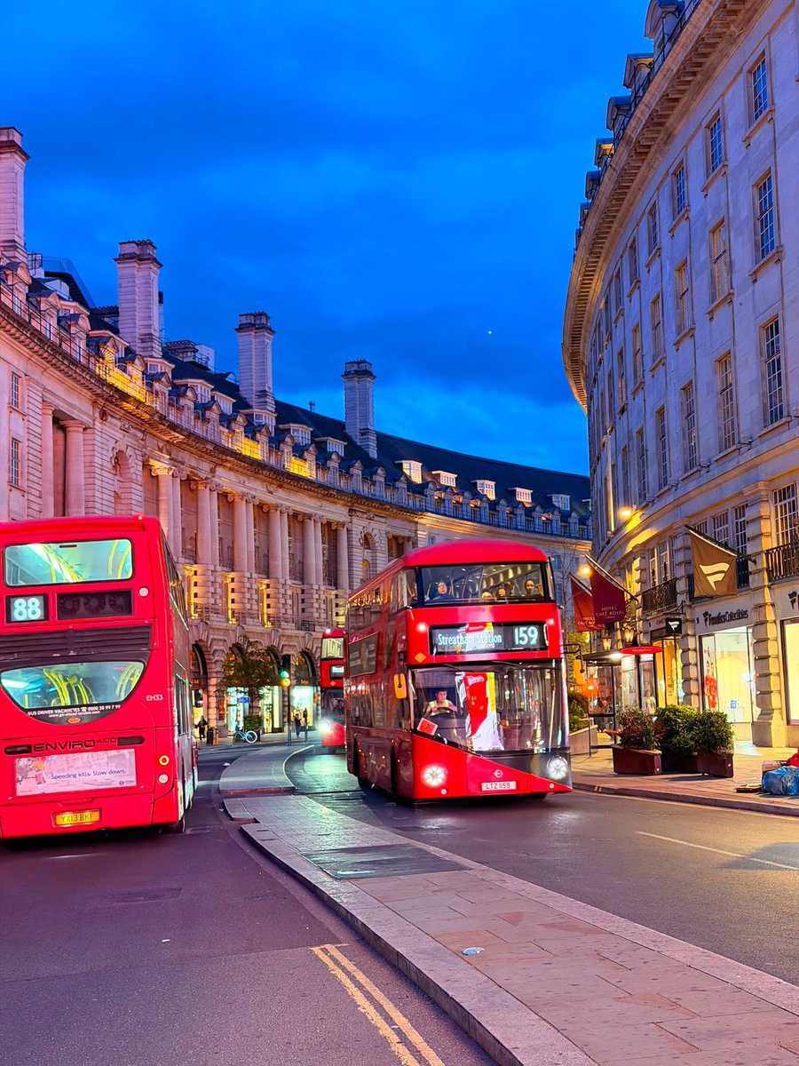 naturebeauty760's tweet photo. Regent Street, London UK 🇬🇧 https://t.co/Dvowd2My1p