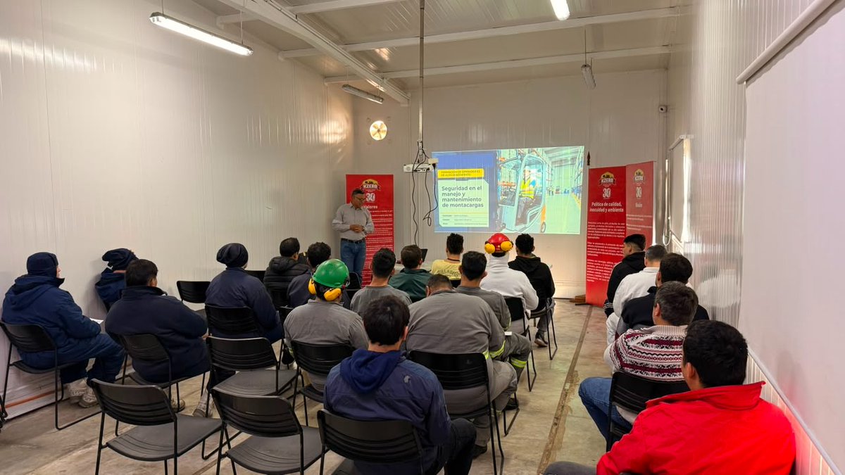 ceprocalpy's tweet photo. ✅En Pollpar S.A. realizamos el Curso In Company “Seguridad en el Manejo de Montacargas”, bajo la guía del docente Téc. Derlis Ocampos.

Durante la jornada, los participantes reforzaron conocimientos y prácticas para realizar un manejo más seguro.

📲Más información al 0974184261 https://t.co/ijxrEdcaRg