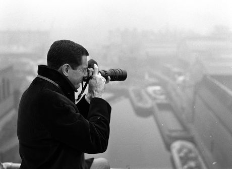 RodneyMarshall1's tweet photo. Playing a photojournalist required a crash course in photographic equipment and developing film. Craig Stevens's visit to Leica Cameras (top left) doubled up as research for the actor and publicity for the company which sponsored Michael Strait’s working ‘tools’. #ManoftheWorld https://t.co/rtOu9jEqt6