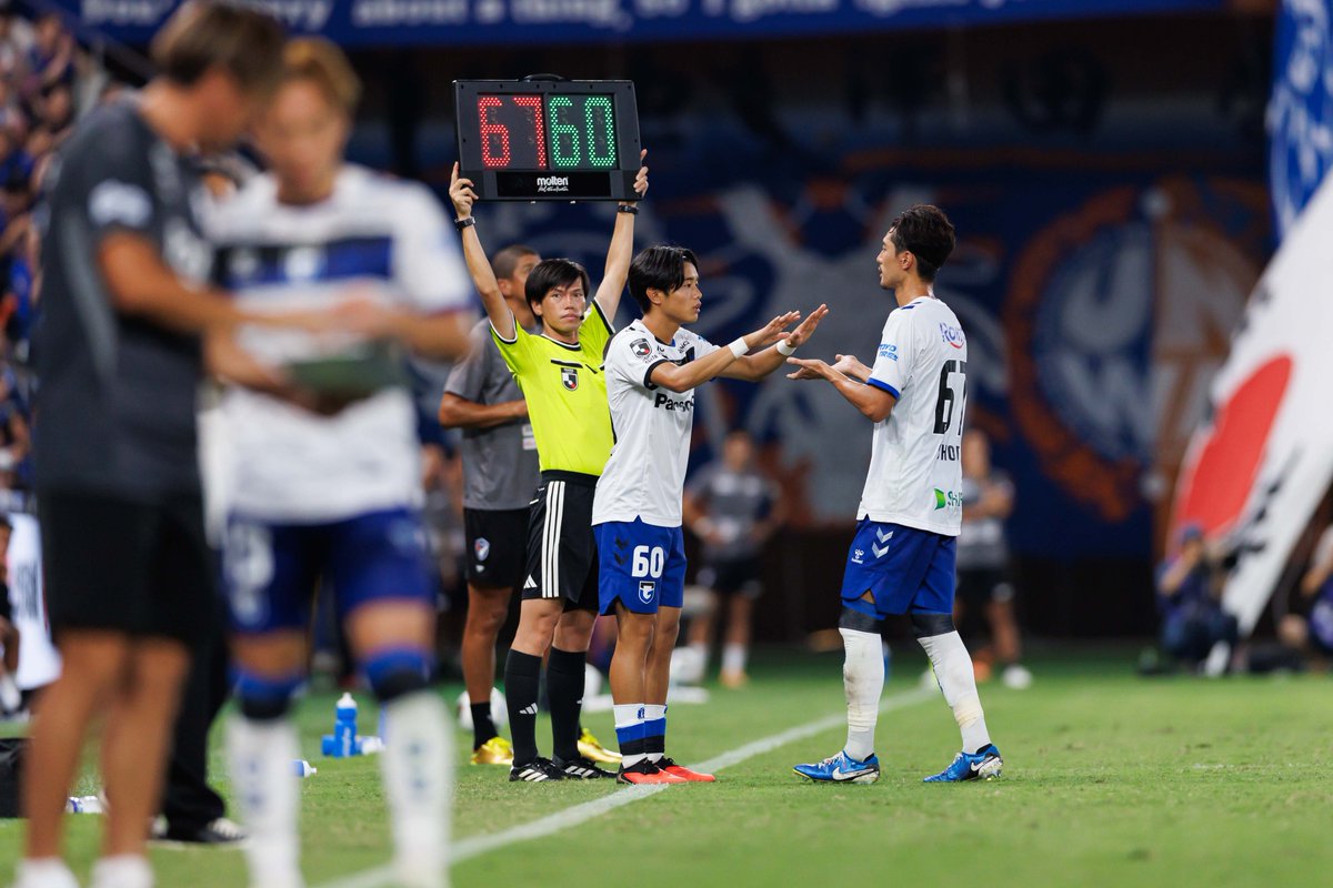 GAMBA_OFFICIAL's tweet photo. J1初スタメン＆J1初出場🔵⚫️

#中積爲
#岡本新大
#ガンバ大阪 #GAMBAOSAKA https://t.co/Sy1leET3ZV