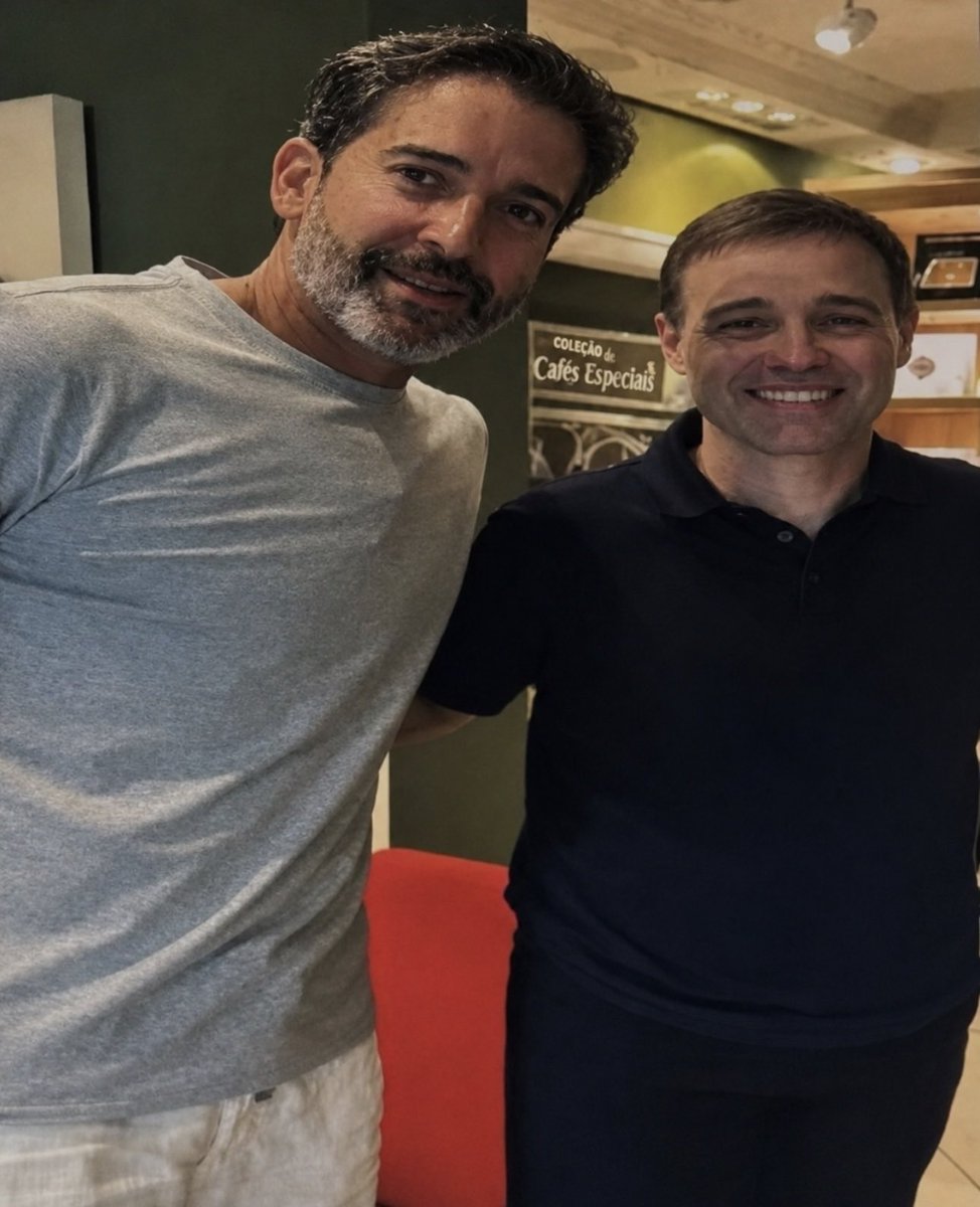 flaviocostaf's tweet photo. Terrivelmente suspeito. https://t.co/LUp49UIcz2